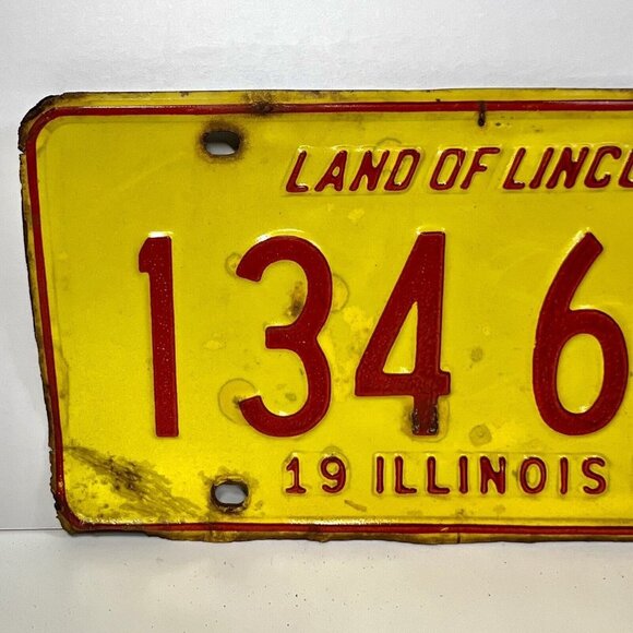 Vintage 1970 Illinois Automobile License Plate 134 624 - Yellow Red - Picture 2 of 7